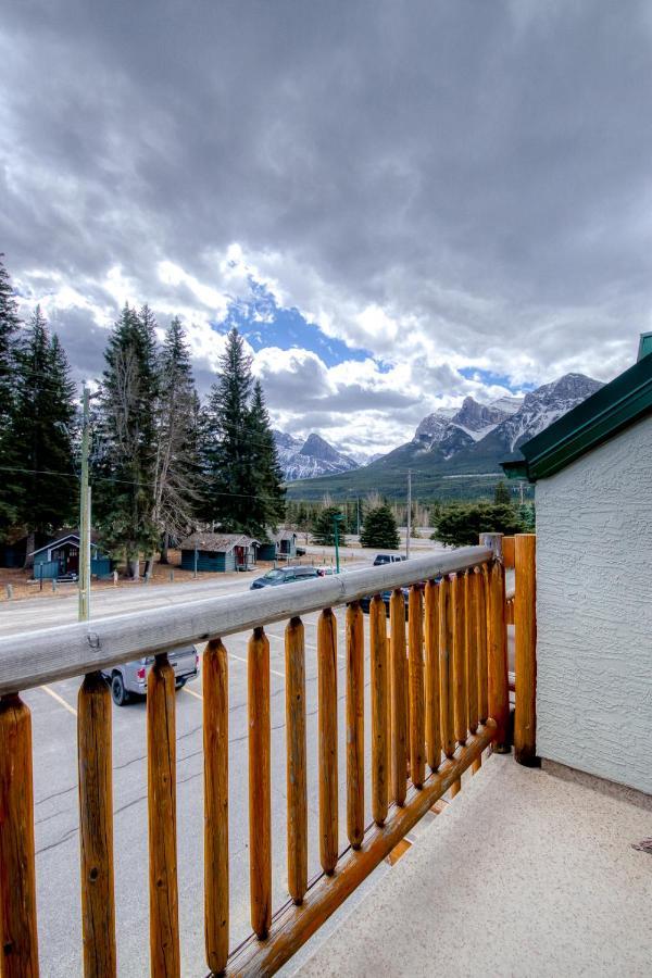 Beautiful Newly Reno 2Bdm 2 Bth Sleep Up To 6 Adults & Kids Mountain View Townhouse Suite Canmore Exterior photo