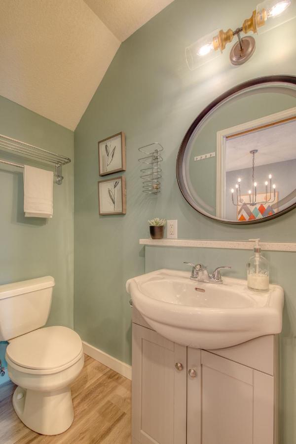Beautiful Newly Reno 2Bdm 2 Bth Sleep Up To 6 Adults & Kids Mountain View Townhouse Suite Canmore Exterior photo